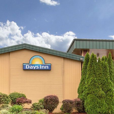 Days Inn By Wyndham Black Bear Salem Dış mekan fotoğraf