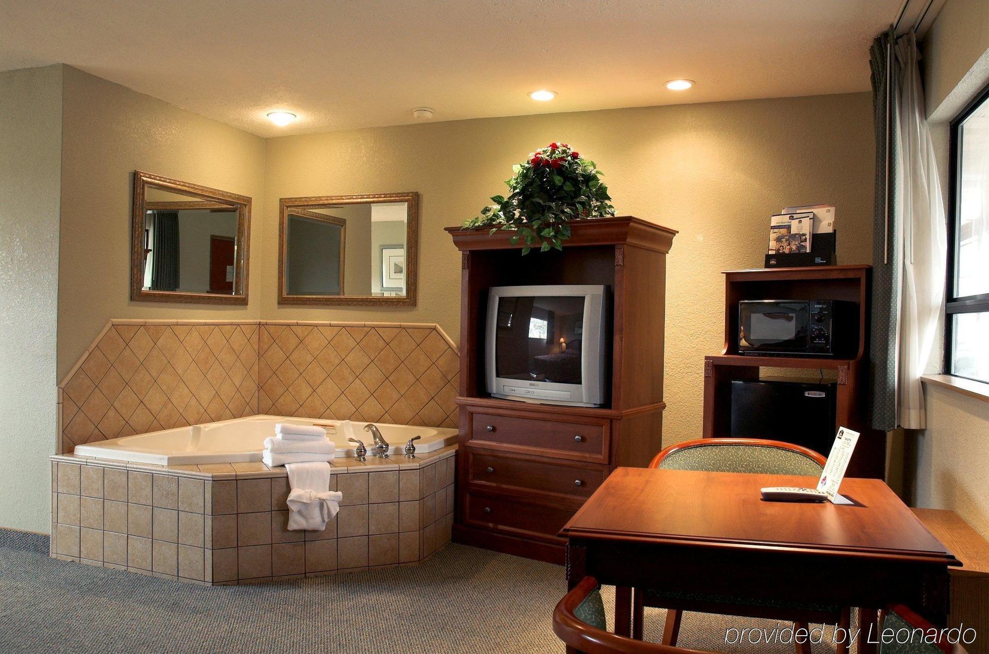 Days Inn By Wyndham Black Bear Salem Oda fotoğraf