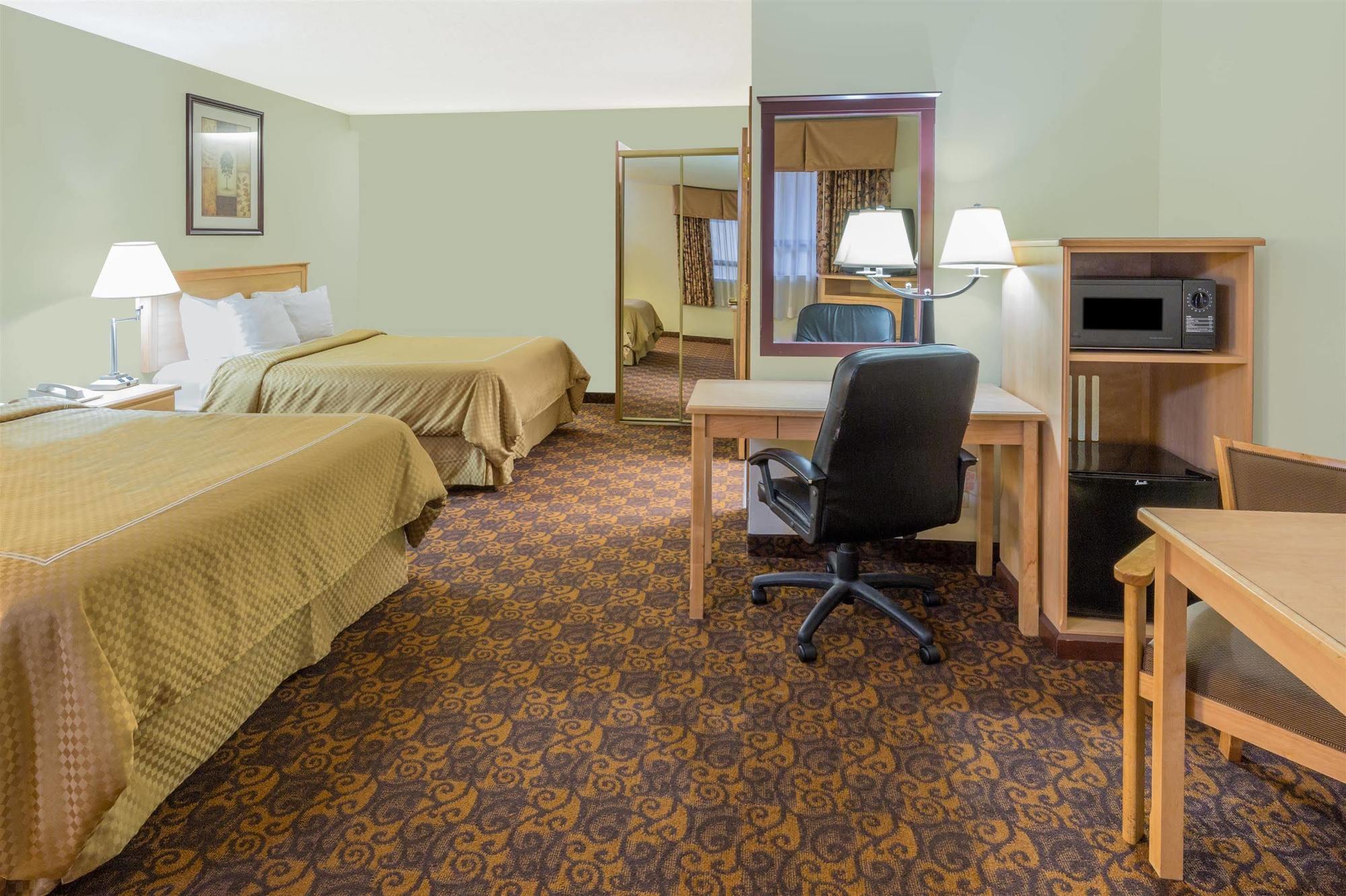 Days Inn By Wyndham Black Bear Salem Dış mekan fotoğraf
