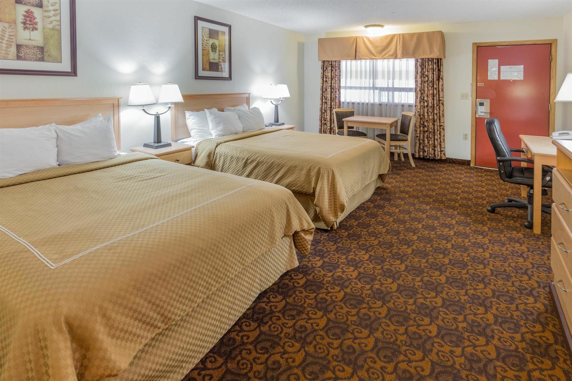 Days Inn By Wyndham Black Bear Salem Dış mekan fotoğraf